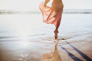 Frau im Wasser Body Code Yourwayoflife Karolina Epp
